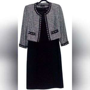 Tahari Arthur Levin suit